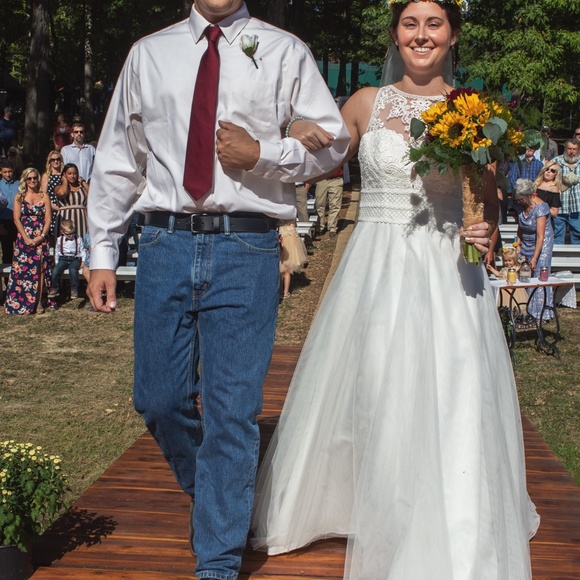 Beautiful Lace and Tulle Sleeveless A-Line Wedding Dress  Voyage Bridal Collecti - Picture 1 of 11
